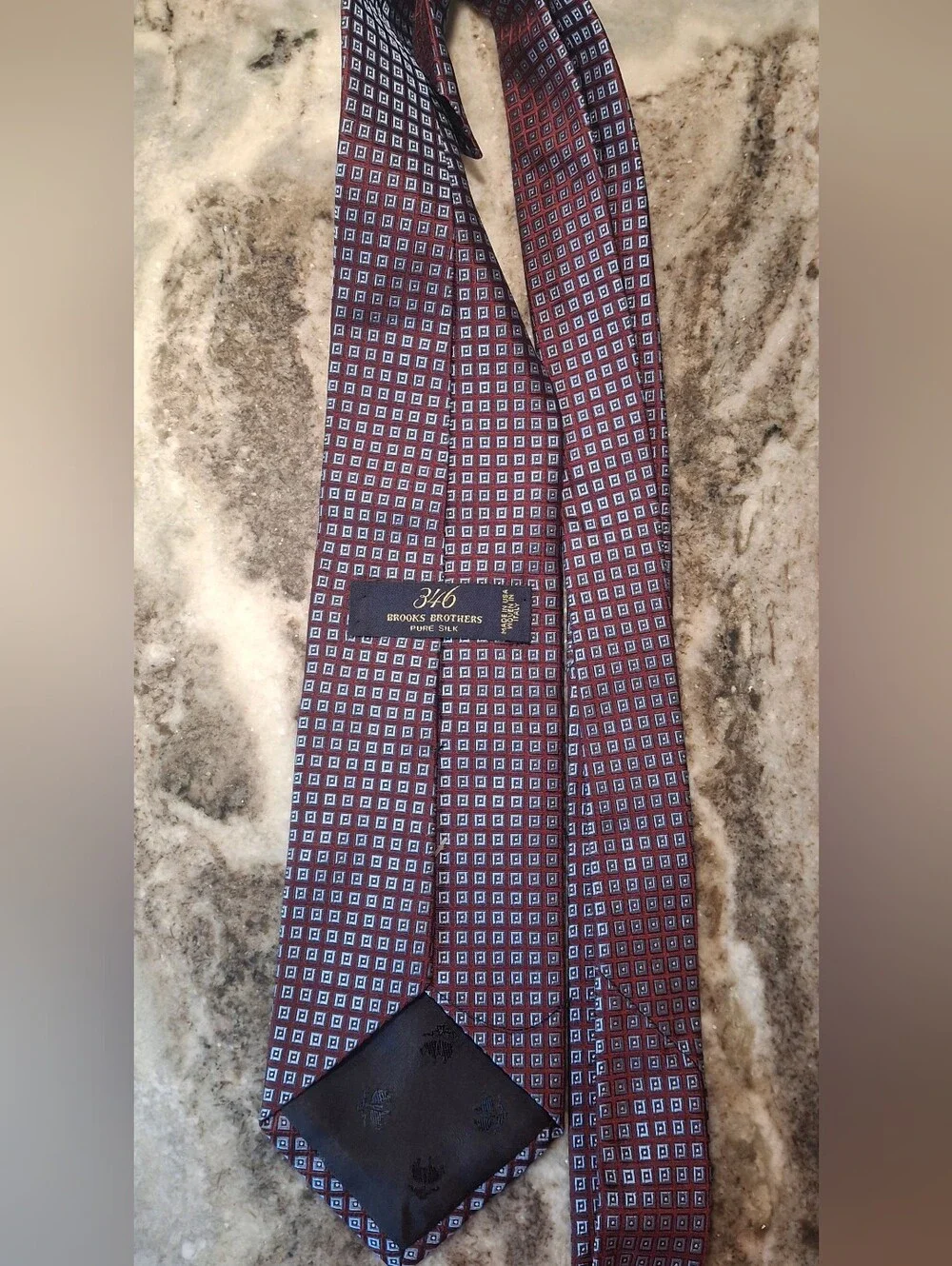 Brooks Brothers 345 Classic Geometric Pattern Men's Tie in Burgundy and Navy